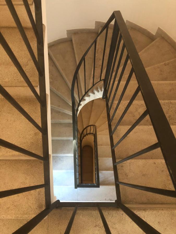 Arco Downtown Castleview Apartment Bagian luar foto